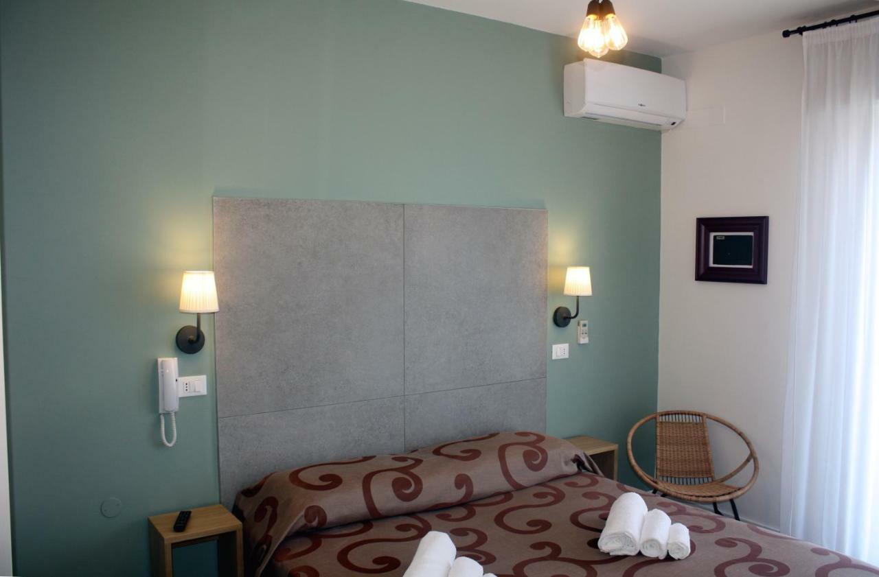 Hotel Helga Caorle Kültér fotó